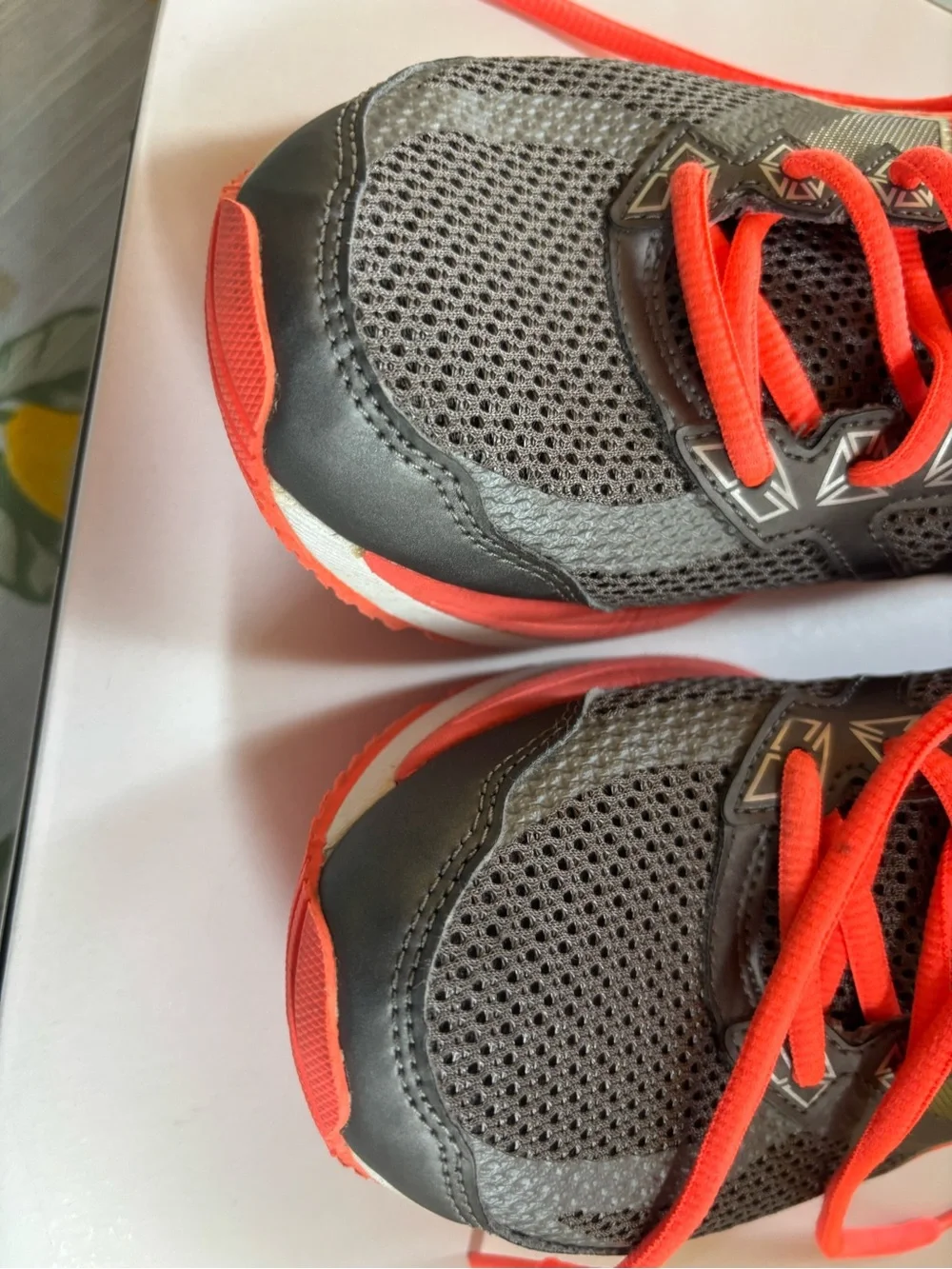 ASICS women’s size 8.5 Gray and Coral Running Shoes